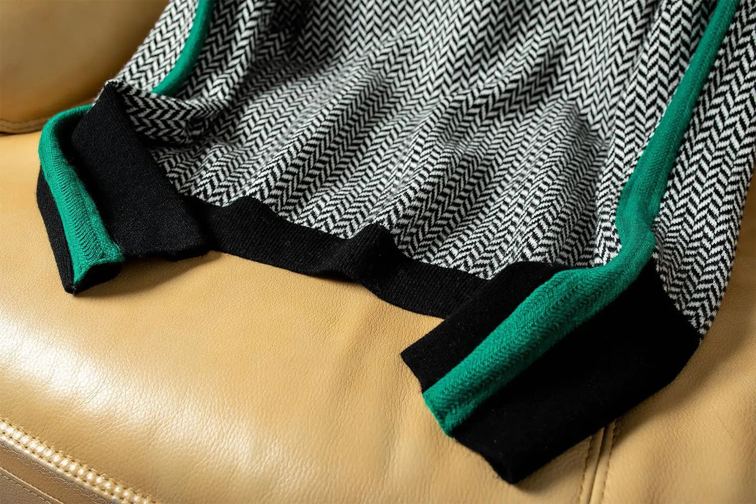 Mira | Stripete Genser