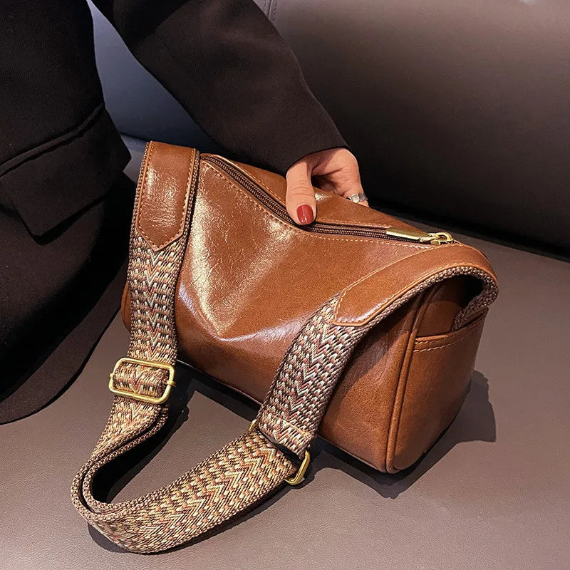 Bergfrid | Stilren skulderveske med moderne stropp