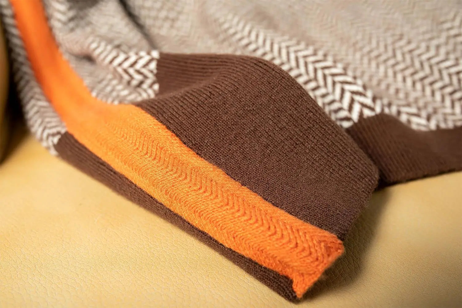 Mira | Stripete Genser