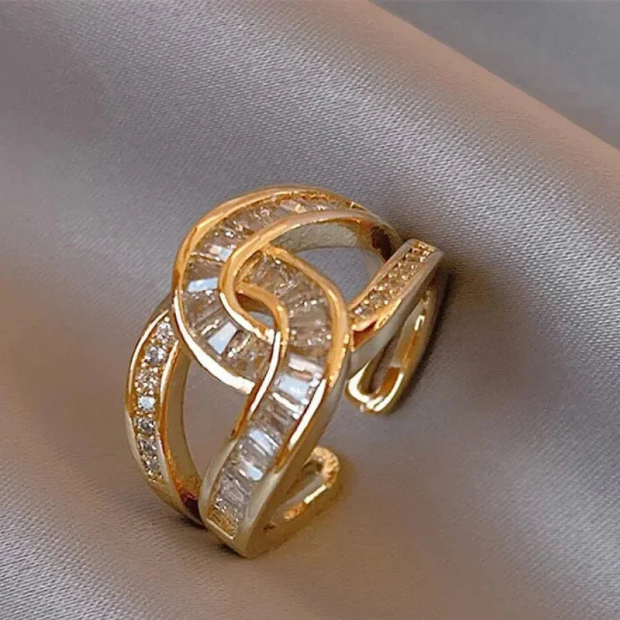 Tindra - Knottet Elegant Ring