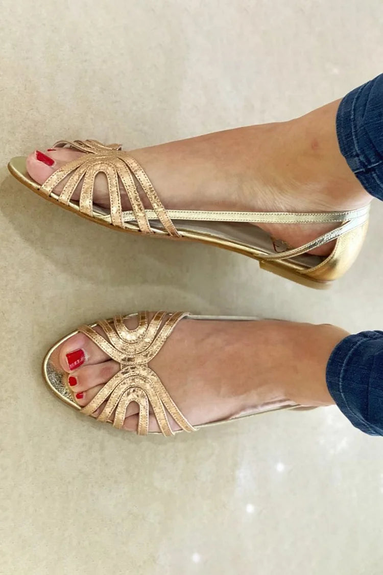 Mira Slingback Alberta med utskårne detaljer, elegant og komfortabel