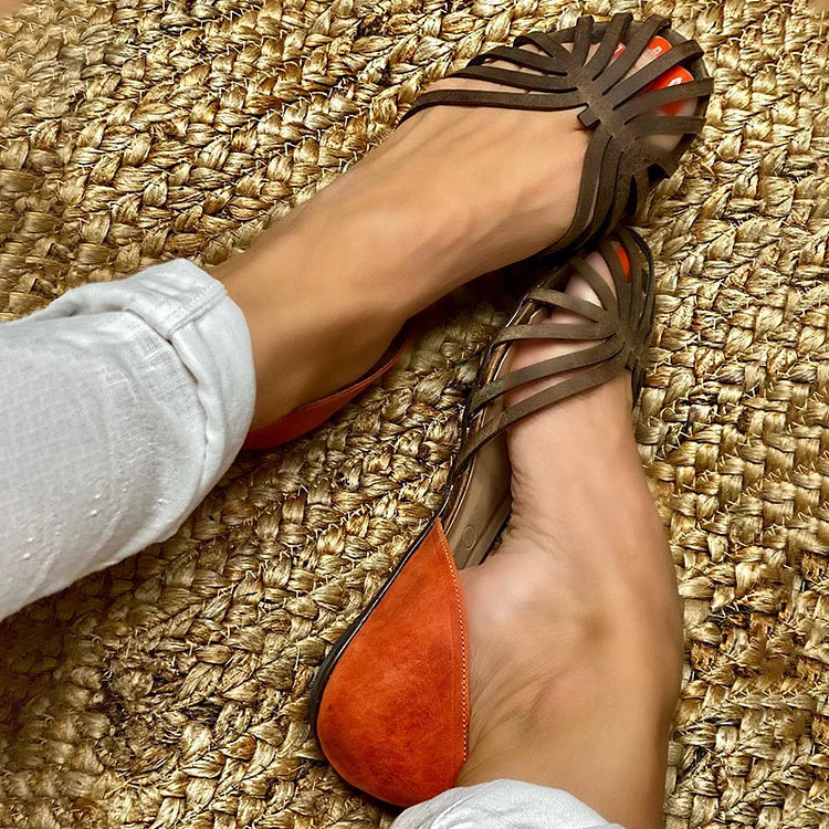 Mira | Elegante sandaler med utskåret design og raffinert to-farge detalj