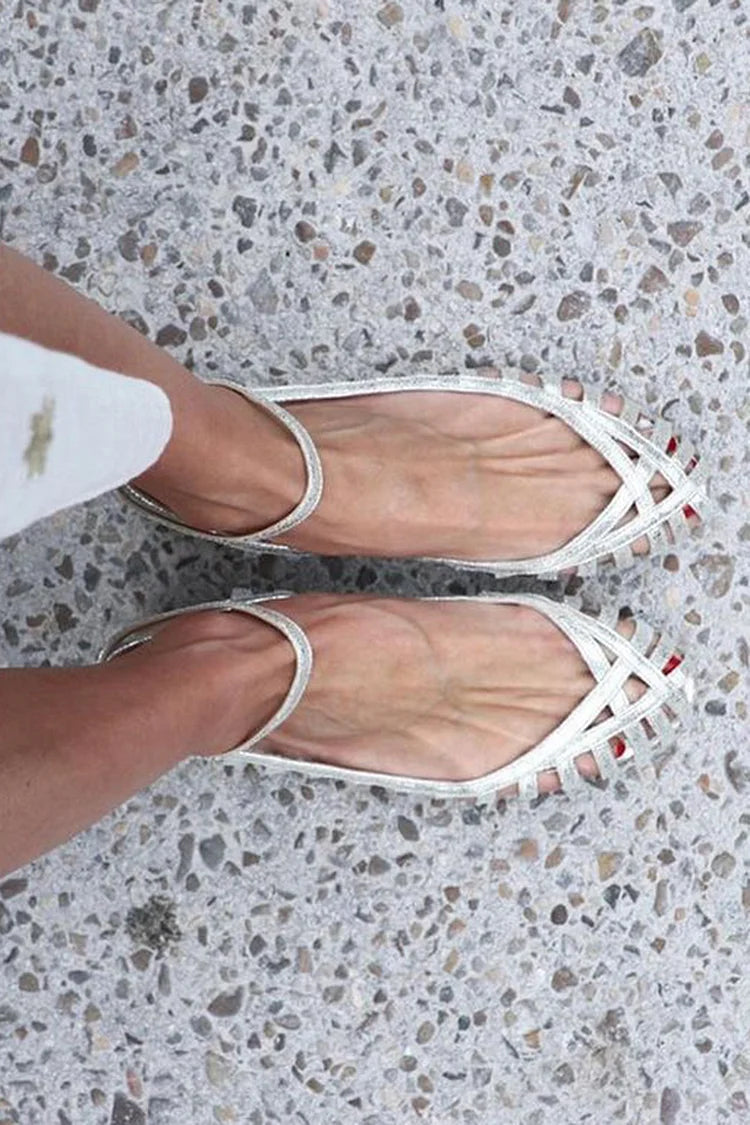 Mira | Elegante ballerinaer vevd med stropp for en sofistikert stil