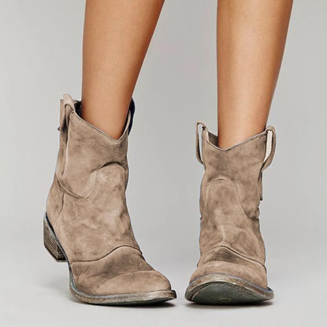 Carlotta – Elegante Ankelstøvletter i Suede for en Trendy Stil