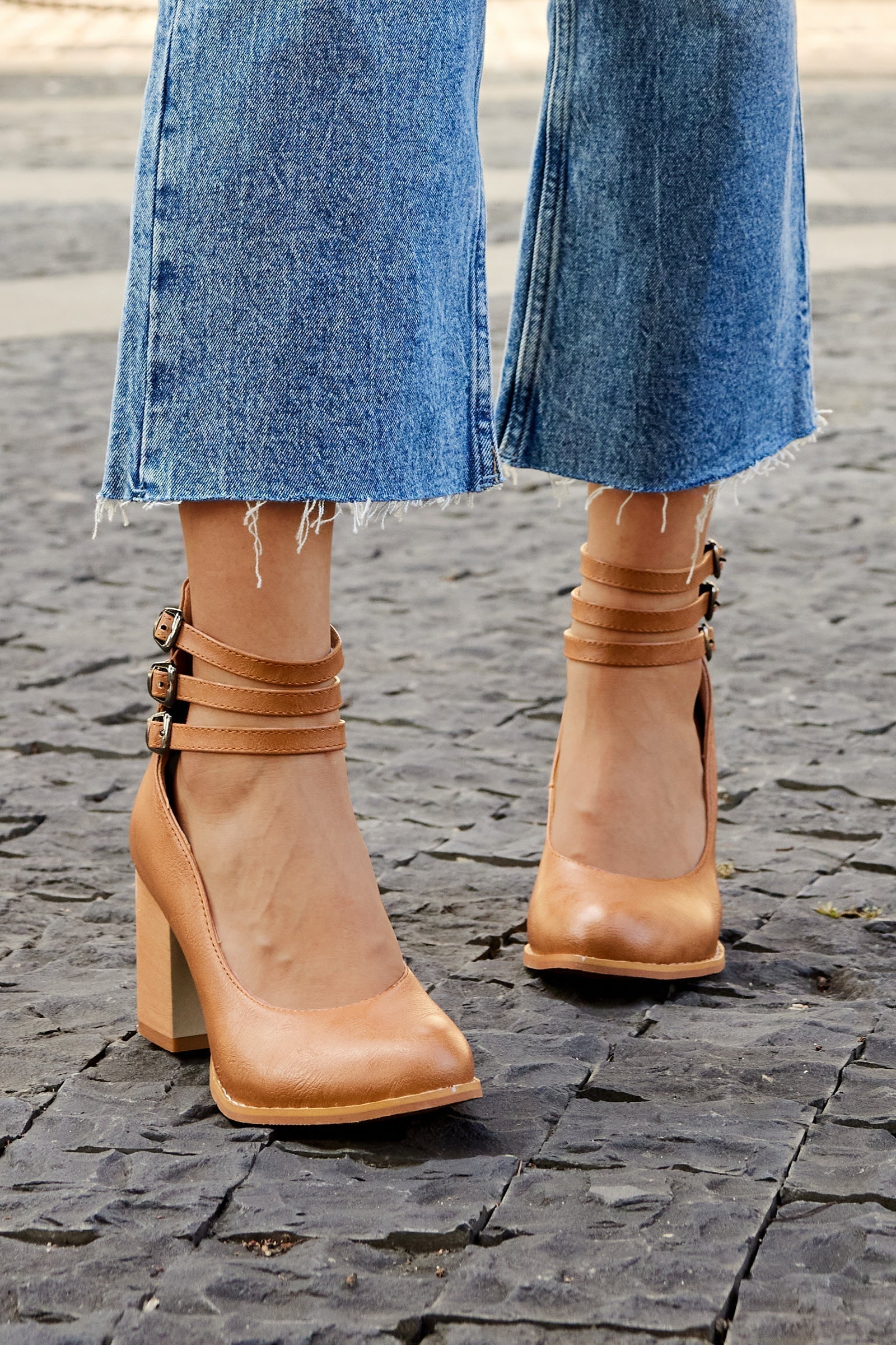 Mira™ | Elegante sandaler med ankelrem og tykk hæl for et sofistikert utseende