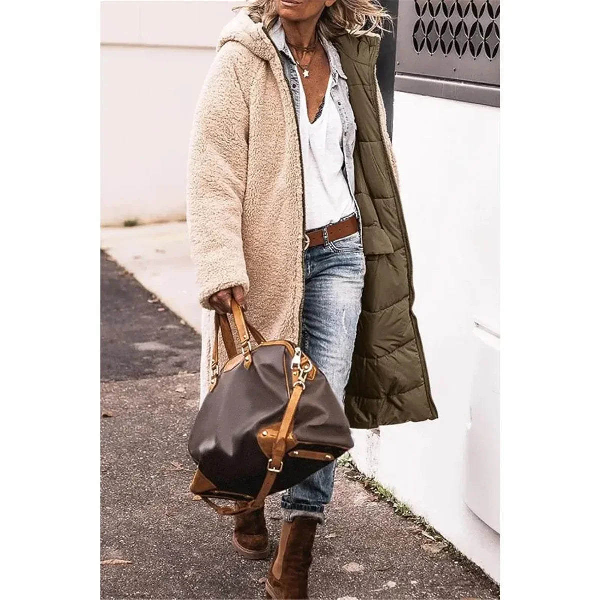 Mira  | Varm, polstret jakke med hette