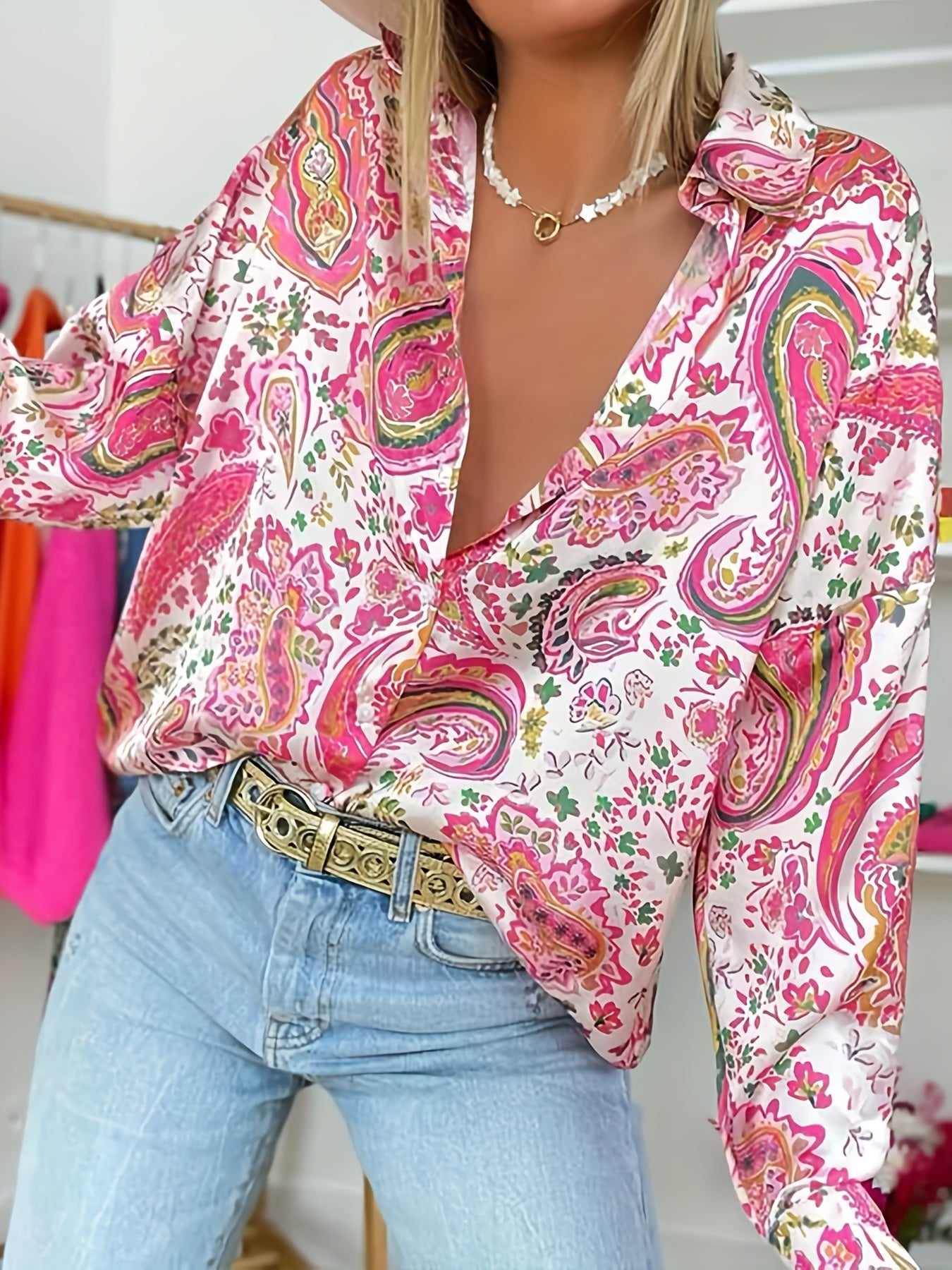 Oddlaug | Fargerik skjortebluse med paisley-inspirert mønster