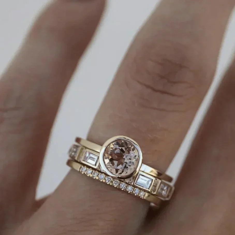 Aleah – Elegant Inlaid Crystal Gold Ring